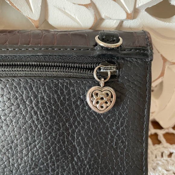 Brighton wallet with 18 card slots. Great condition. - Picture 10 of 12